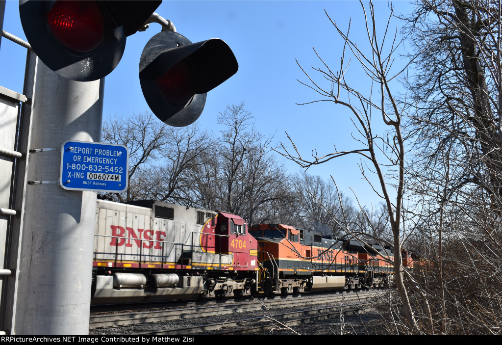 BNSF 1061 996 4704